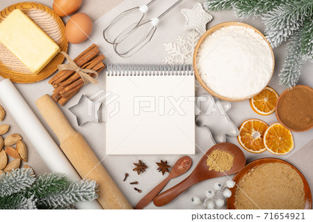 Christmas cookie cooking background 71654921