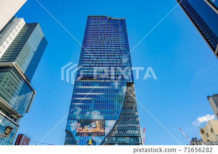 Shibuya, fashionable, scrambled square, latest building, scenery of Shibuya 71656282