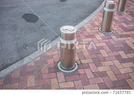 No parking pole No parking pole 71657785