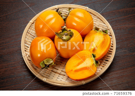 Saijo persimmon of fruit Saijo persimmon of fruit 71659376