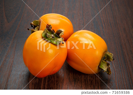 Saijo persimmon of fruit 71659386