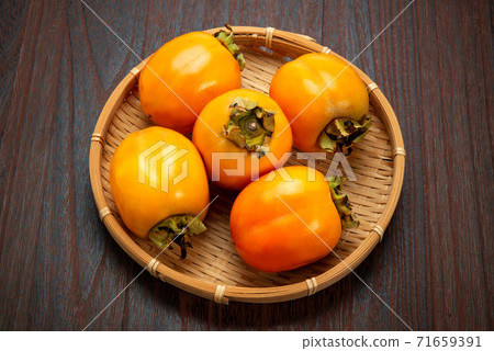 Saijo persimmon of fruit Saijo persimmon of fruit 71659391