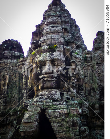 Angkor Wat's Gate 71659984