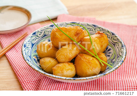 Boiled taro Boiled taro 71661217