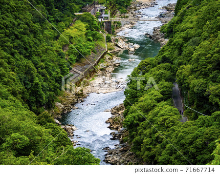Hozukyo (Hozugawa/Katsura River) Kyoto City 71667714