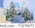 blue christmas tree and flowers 71670075