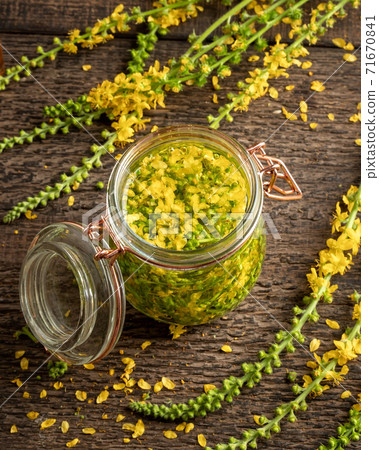 Preparation of herbal tincture from fresh agrimony flowers Preparation of herbal tincture from fresh agrimony flowers 71670841