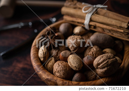 shelled mix nuts with cinamon and anise shelled mix nuts with cinamon and anise 71672210