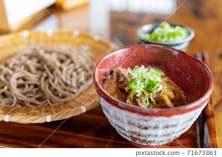 Soba set meal 71673863