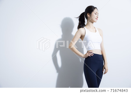 Female athlete sports 71674843