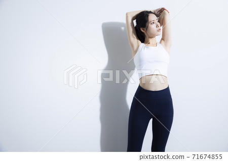 Female athlete sports 71674855