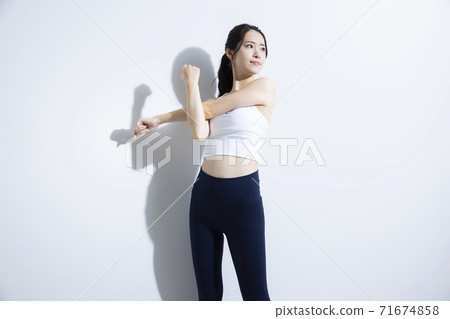 Female athlete sports 71674858