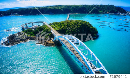 連接串本町和和歌山縣本州最南端的大島紀大島的“串本大橋”的無人機鳥瞰圖！ 71679441