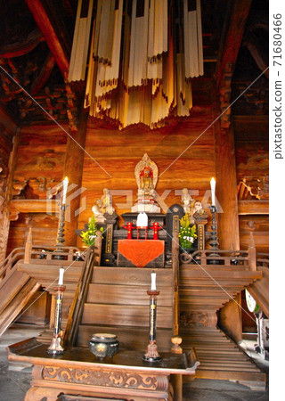 佛陀的三個佛像（釋迦牟尼佛像，富根菩薩像，文殊菩薩像）（裡面的瑞龍寺佛教寺院/富山縣高岡市積本町35號） 71680466