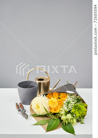 Bouquet 012. Flowers bunch, set for home. Fresh cut flowers for decoration home. European floral shop. Delivery fresh cut flower. Bouquet 012. Flowers bunch, set for home. Fresh cut flowers for decoration home. European floral shop. Delivery fresh cut flower. 71685094