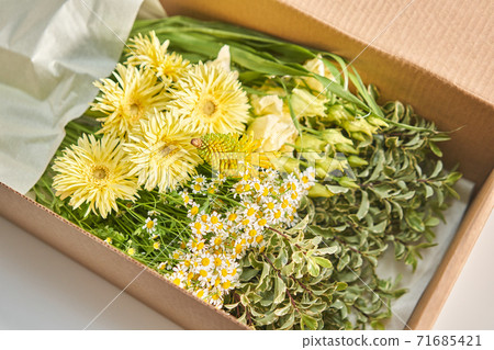 Bouquet 010, Flowers bunch, set for home. Flowers bunch, set for home. Fresh cut flowers for decoration home. European floral shop. Delivery fresh cut flower. 71685421