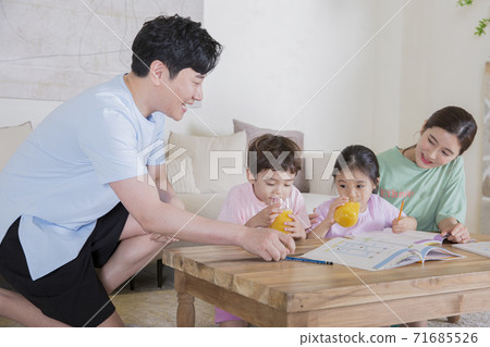 Concept of friendly family, happy family enjoying summer vacation at home 261 71685526