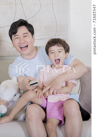 Concept of friendly family, happy family enjoying summer vacation at home 280 71685547