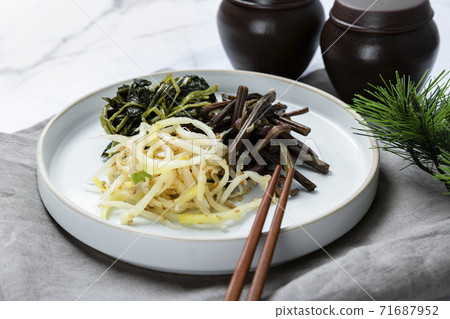Different foods ingredients of Korean Thanksgiving day 087 71687952