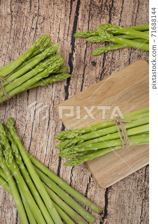 Close up of fresh green asparagus 075 Close up of fresh green asparagus 075 71688144