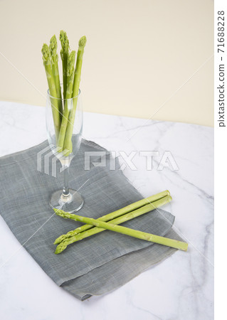 Close up of fresh green asparagus 118 71688228