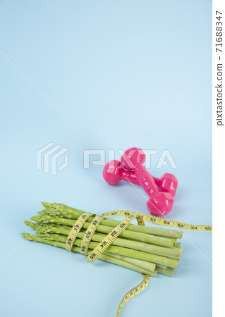 Close up of fresh green asparagus 164 71688347