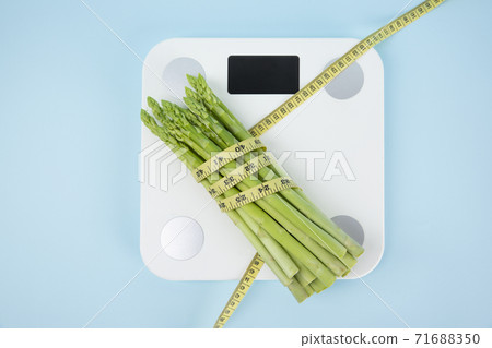 Close up of fresh green asparagus 163 71688350
