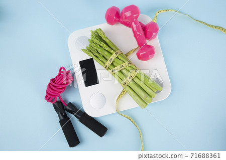 Close up of fresh green asparagus 168 71688361