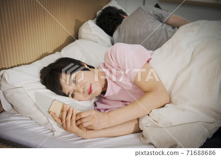Happiness people lifestyle, Asian senior couple 079 Happiness people lifestyle, Asian senior couple 079 71688686