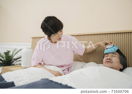 Happiness people lifestyle, Asian senior couple 088 71688706