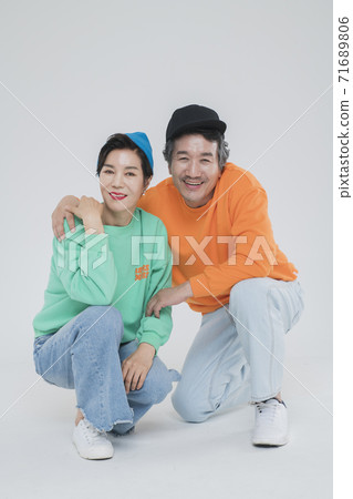 Happiness people lifestyle, Asian senior couple 534 71689806