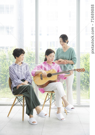 Happiness people lifestyle, smiling active senior ladies 031 71689888