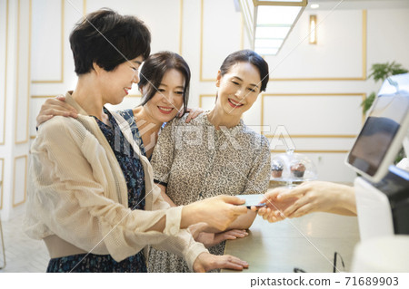 Happiness people lifestyle, smiling active senior ladies 045 Happiness people lifestyle, smiling active senior ladies 045 71689903