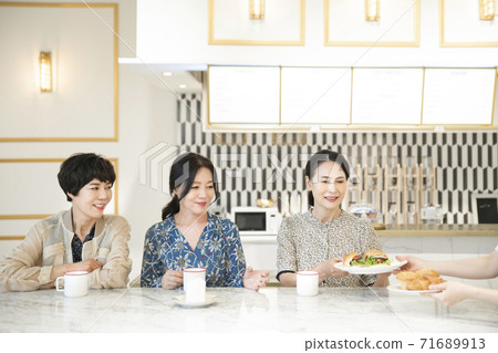 Happiness people lifestyle, smiling active senior ladies 051 Happiness people lifestyle, smiling active senior ladies 051 71689913