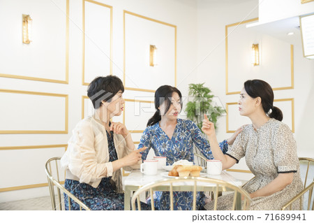 Happiness people lifestyle, smiling active senior ladies 066 Happiness people lifestyle, smiling active senior ladies 066 71689941