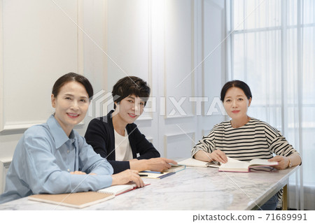 Happiness people lifestyle, smiling active senior ladies 096 Happiness people lifestyle, smiling active senior ladies 096 71689991