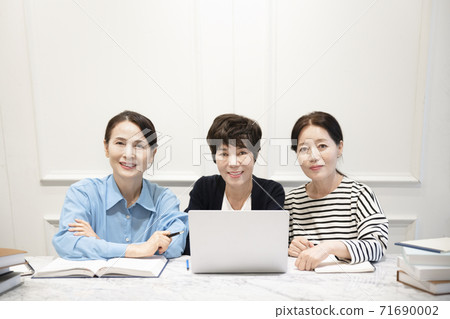 Happiness people lifestyle, smiling active senior ladies 102 71690002