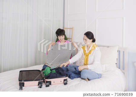 Happiness people lifestyle, smiling active senior ladies 137 Happiness people lifestyle, smiling active senior ladies 137 71690039