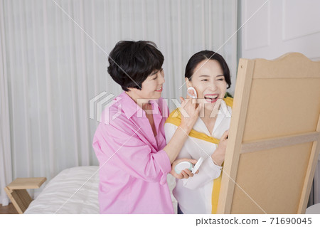 Happiness people lifestyle, smiling active senior ladies 144 Happiness people lifestyle, smiling active senior ladies 144 71690045