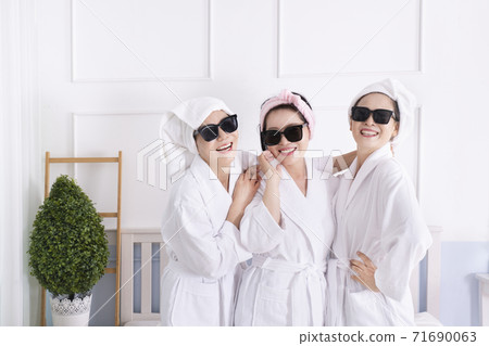 Happiness people lifestyle, smiling active senior ladies 161 Happiness people lifestyle, smiling active senior ladies 161 71690063