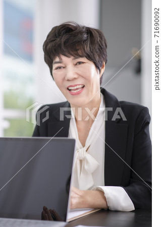 Happiness people lifestyle, senior businesswoman in office 003 Happiness people lifestyle, senior businesswoman in office 003 71690092