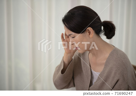 female disease concept, middle aged woman feeling pain 005 female disease concept, middle aged woman feeling pain 005 71690247