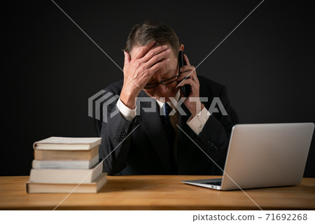 Business image Men talking on smartphones 71692268