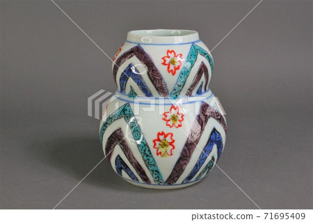 Kutani ware gourd vase antiques Kutani ware gourd vase antiques 71695409