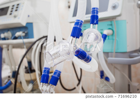 Components of medical device for ventilating lungs in hospital 71696210
