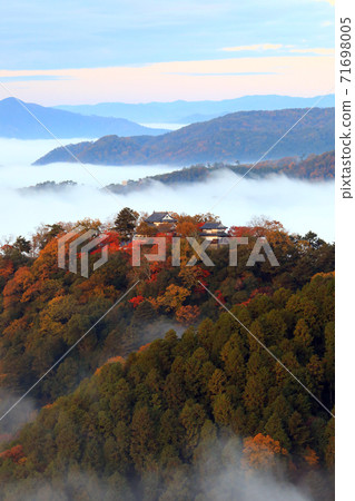 山城在天空4553 71698005