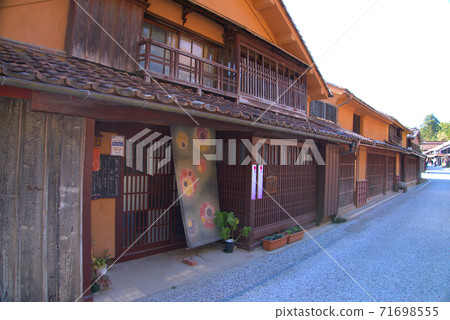 [Important Preservation District for Groups of Traditional Buildings] Fukiya Streetscape 1, Nariwa-cho, Takahashi City, Okayama Prefecture 71698555