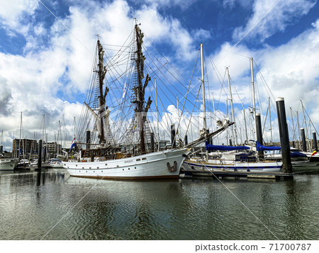 Boat in the port of Cadand, The Netherlands Boat in the port of Cadand, The Netherlands 71700787