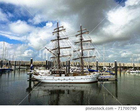 Boat in the port of Cadand, The Netherlands Boat in the port of Cadand, The Netherlands 71700790
