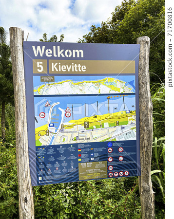 Map of the beach at Cadzand, The Netherlands Map of the beach at Cadzand, The Netherlands 71700816